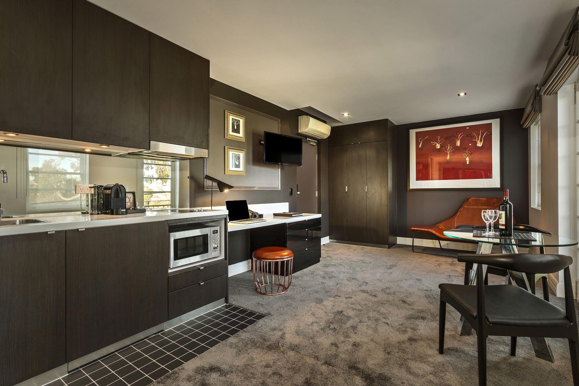 Quest East Melbourne Aparthotel Bagian luar foto