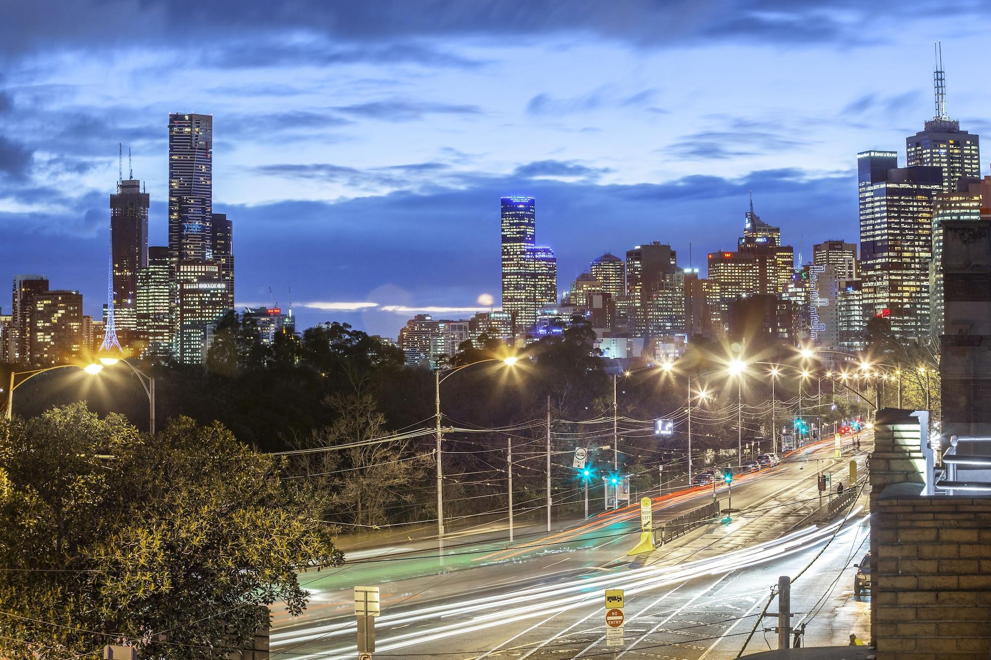 Quest East Melbourne Aparthotel Bagian luar foto