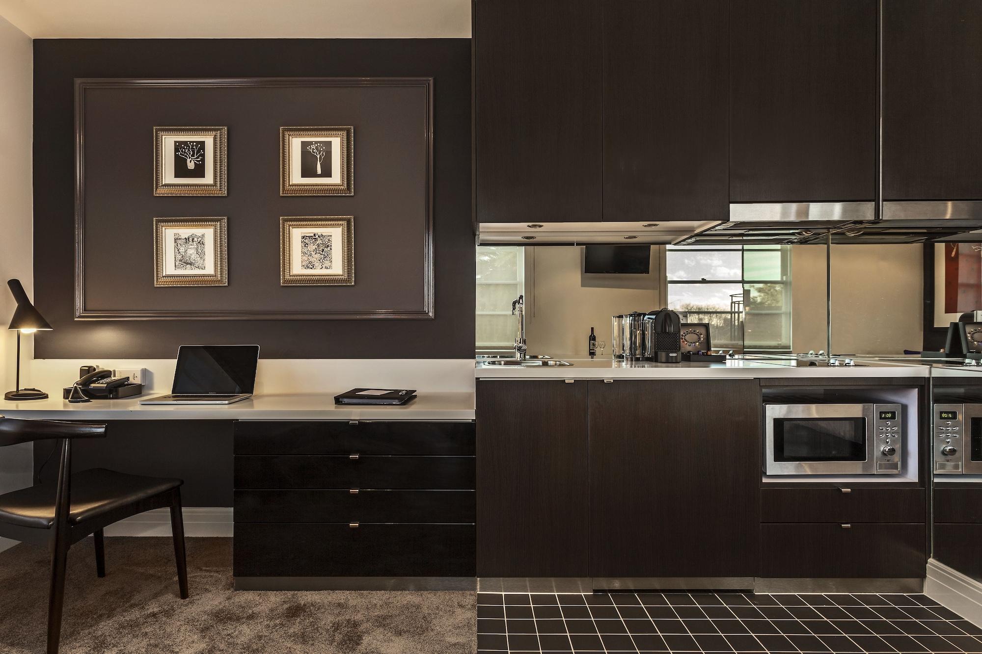 Quest East Melbourne Aparthotel Bagian luar foto